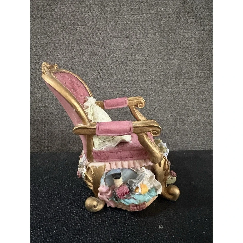 Vintage Dezine Chair‎ Shaped Trinket Box Jewelry Box Hand Painted Flowers Cat